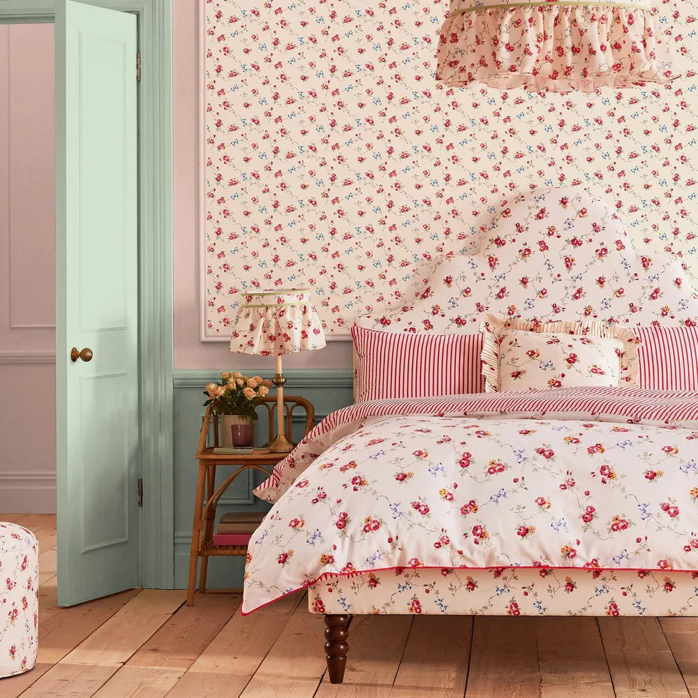 Cath Kidston Rose & Bows Cream wallpaper, a small rose-and-ribbon print on a cream ground